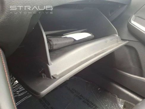 Used 2025 Nissan Sentra SR w/ SR Premium Package FWD image 38