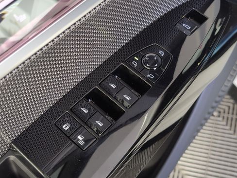 New 2026 BMW 740i image 10