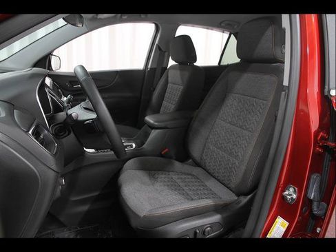 Used 2024 Chevrolet Equinox LT FWD image 5