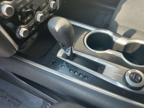 Used 2020 Nissan Pathfinder S AWD/4WD image 26