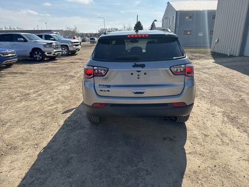 Used 2020 Jeep Compass Latitude image 6