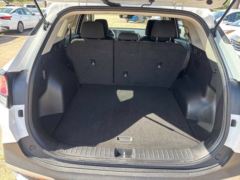 Used 2025 Kia Sportage LX FWD image 30