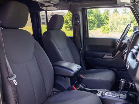 Used 2017 Jeep Wrangler Unlimited Sport w/ Quick Order Package 24S image 18