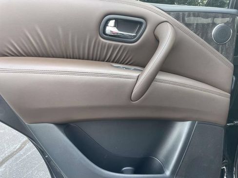Used 2022 Nissan Armada Platinum w/ Captain's Chairs Package RWD image 12