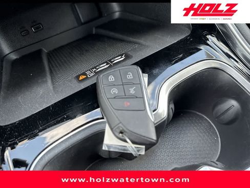 Certified 2025 Chevrolet Traverse LT AWD/4WD image 27