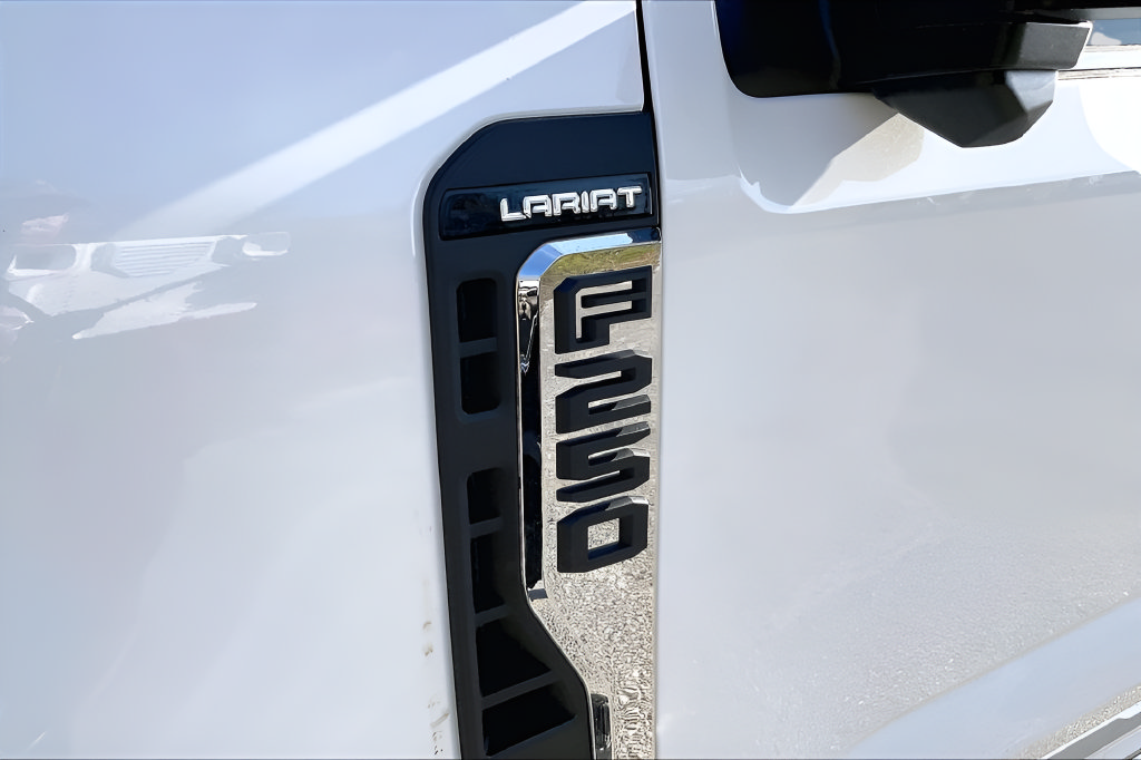 New 2026 Ford F250 Lariat w/ Lariat Premium Package AWD/4WD image 16