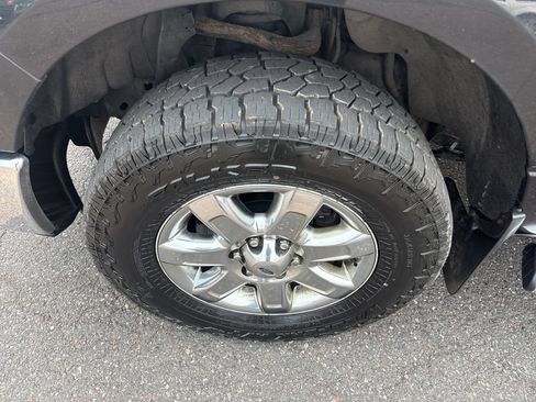 Used 2014 Ford F150 XLT w/ Equipment Group 302A Luxury AWD/4WD image 10