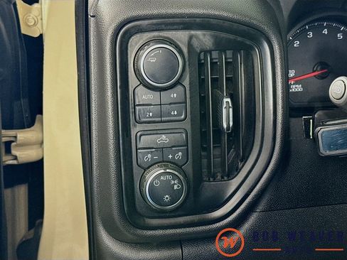 Used 2022 Chevrolet Silverado 1500 Custom Trail Boss AWD/4WD image 12