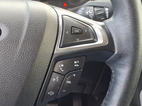 Used 2024 Ford Edge SEL image 30