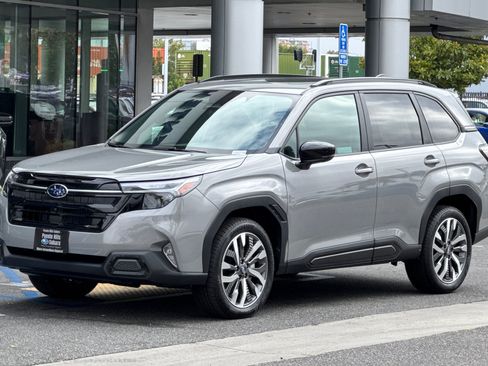 New 2026 Subaru Forester Touring AWD/4WD image 8