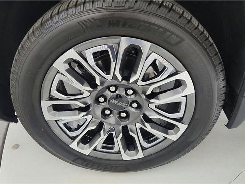 Used 2023 GMC Sierra 1500 Denali Ultimate AWD/4WD image 36