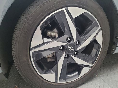 Used 2023 Hyundai Elantra SEL w/ Convenience Package image 31