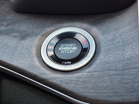 Used 2023 Jeep Grand Cherokee Overland w/ Luxury Tech Group IV image 24