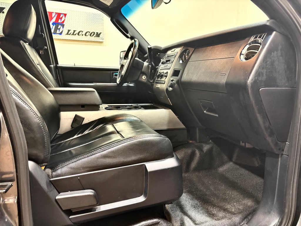 Used 2016 Ford Expedition XL RWD image 17