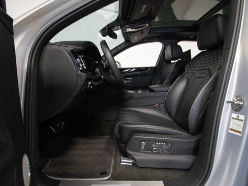 Used 2023 Bentley Bentayga Speed image 33