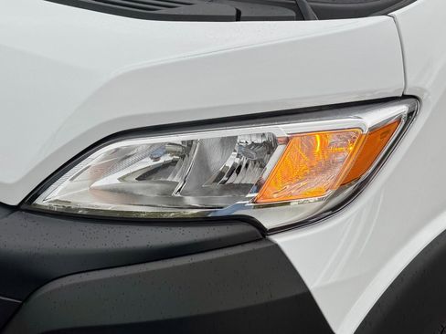 Used 2025 RAM ProMaster 2500 w/ Convenience Group image 44