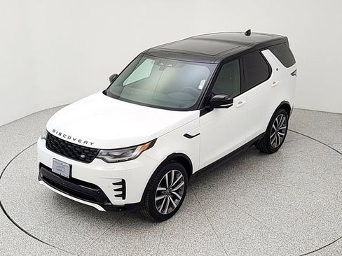 Used 2025 Land Rover Discovery Dynamic SE AWD/4WD image 13