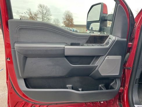 Used 2023 Ford F350 Lariat w/ Tow Technology Package image 12