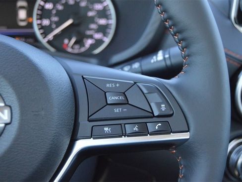 Used 2025 Nissan Sentra SR w/ SR Premium Package image 24