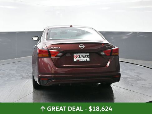 Used 2024 Nissan Altima 2.5 SV image 14