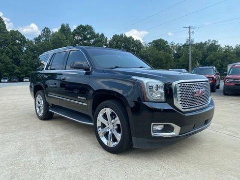 Used 2017 GMC Yukon Denali w/ Open Road Package AWD/4WD image 5