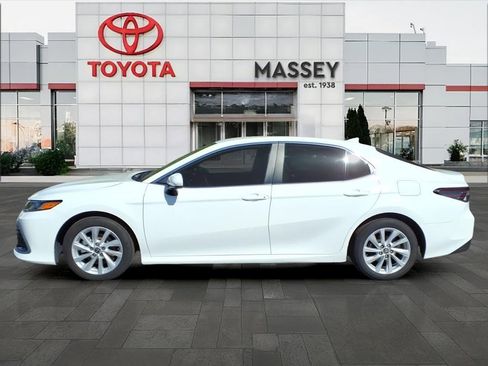 Used 2024 Toyota Camry LE FWD image 6