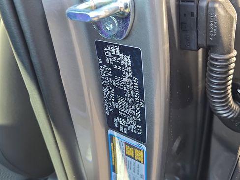 New 2025 Kia Niro Wind image 37