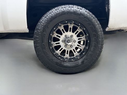 Used 2012 Chevrolet Silverado 1500 LT AWD/4WD image 29