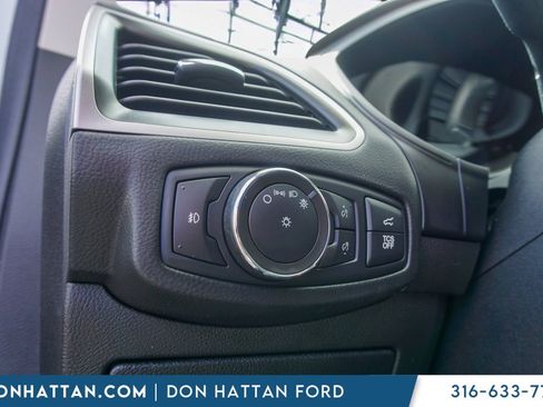 Used 2022 Ford Edge SEL w/ Convenience Package image 18