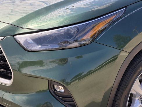 Used 2023 Toyota Highlander LE FWD image 37