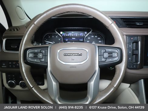 Used 2021 GMC Yukon Denali w/ Denali Premium Package AWD/4WD image 20