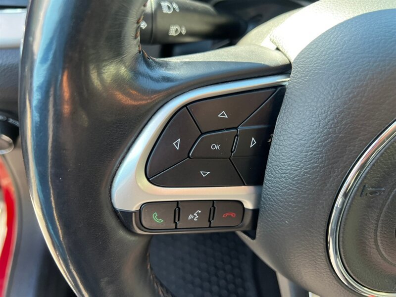 Used 2017 Jeep Compass Latitude w/ Popular Equipment Group AWD/4WD image 24