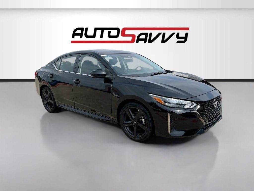 Used 2025 Nissan Sentra SR FWD image 1