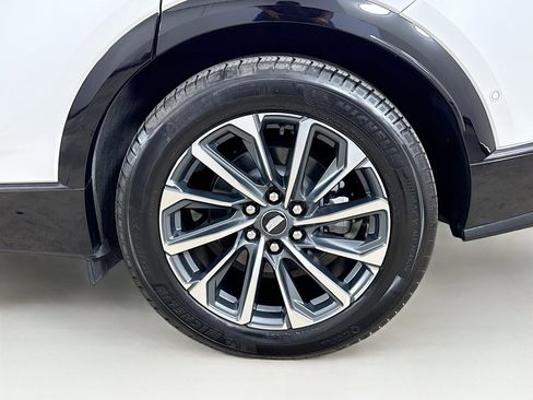 Used 2025 Cadillac Lyriq Sport image 33