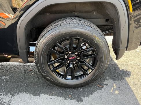 New 2026 GMC Sierra 1500 Elevation image 10