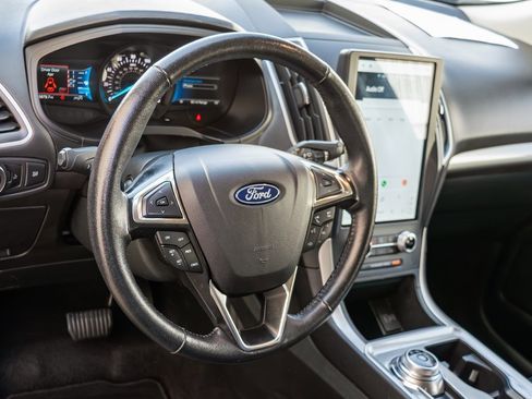 Used 2023 Ford Edge SEL image 14