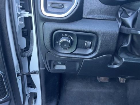 Used 2024 RAM 1500 Laramie image 35