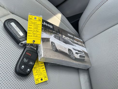 Used 2022 Jeep Compass Limited w/ Elite Group image 10