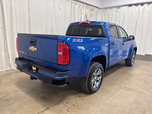 Used 2019 Chevrolet Colorado Z71 AWD/4WD image 3