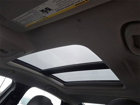 Used 2014 Chevrolet Impala LT w/ Convenience Package image 14