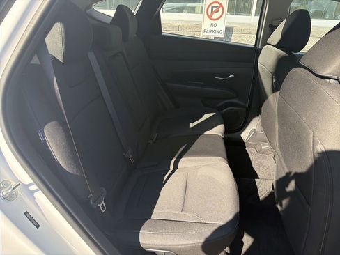Used 2025 Hyundai Tucson SE image 25
