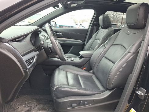 Used 2021 Cadillac XT4 Premium Luxury w/ Cold Weather Package image 13