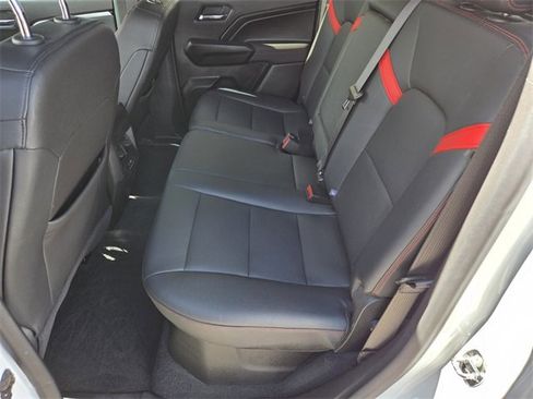 Certified 2023 Chevrolet Colorado Z71 w/ Z71 Convenience Package 2 image 11