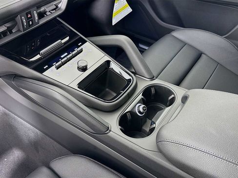 New 2026 Porsche Cayenne image 20