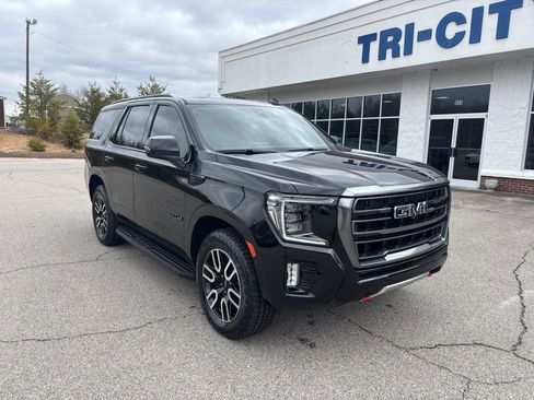 Used 2021 GMC Yukon AT4 w/ Rear Media and Nav Package image 5