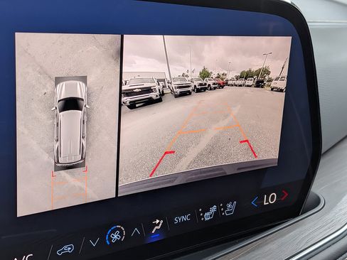 Certified 2025 Chevrolet Tahoe Premier RWD image 37