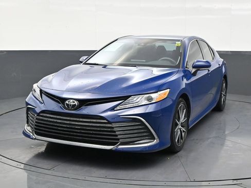 Used 2024 Toyota Camry XLE image 8