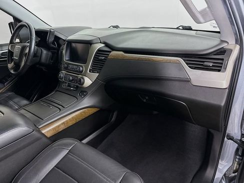 Used 2019 GMC Yukon Denali w/ Denali Ultimate Package AWD/4WD image 36