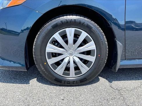 Used 2021 Toyota Camry LE FWD image 7