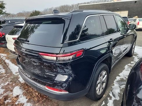 Used 2022 Jeep Grand Cherokee Limited image 7